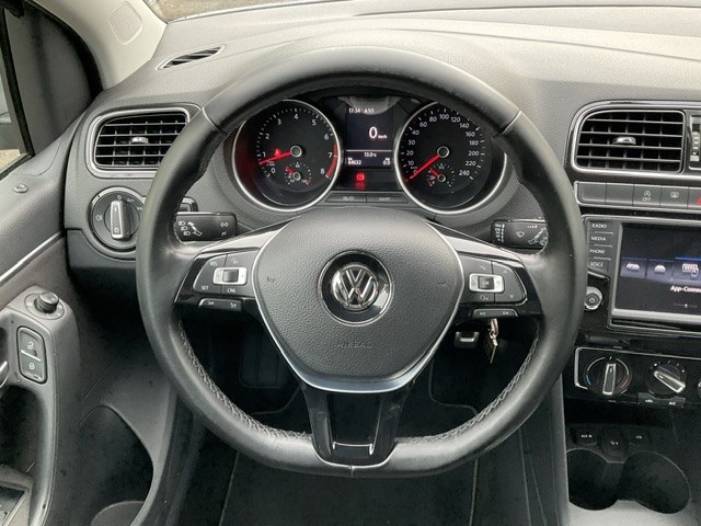 VW Polo V