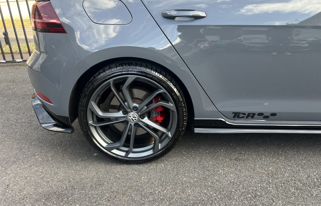 VW Golf VII GTI TCR